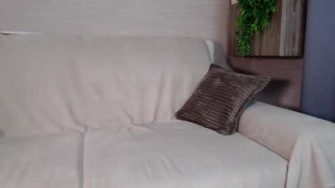 Snapshot of yummy_blonde chatting on June 16, 2026, 7:33 am you babe online show from June 16, 2026, 7:33 am