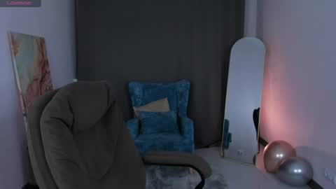 Snapshot of yummy_lamii chatting on June 25, 2026, 3:50 am Cindey online show from June 25, 2026, 3:50 am