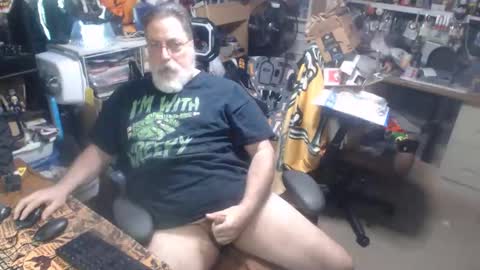 Snapshot of yummyflguy chatting on April 22, 2026, 9:16 pm yummyflguy online show from April 22, 2026, 9:16 pm
