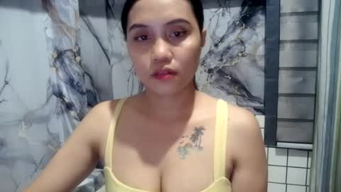 Snapshot of yummyjane19 chatting on July 16, 2026, 1:50 pm yummyjane19 online show from July 16, 2026, 1:50 pm
