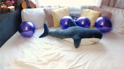 yuna_jin online show from March 28, 2026, 1:11 pm