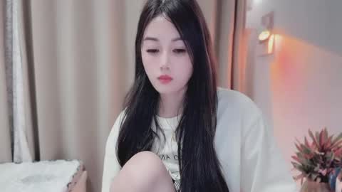YunEr online show from May 19, 2026, 2:34 pm