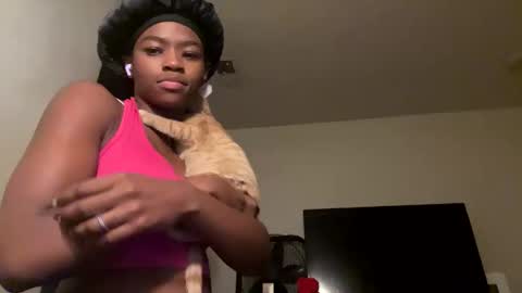 YungBlackBerry online show from November 11, 2025, 6:13 am