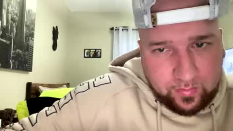 Snapshot of yungmugger47 chatting on December 21, 2025, 10:28 pm yungmugger47 online show from December 21, 2025, 10:28 pm