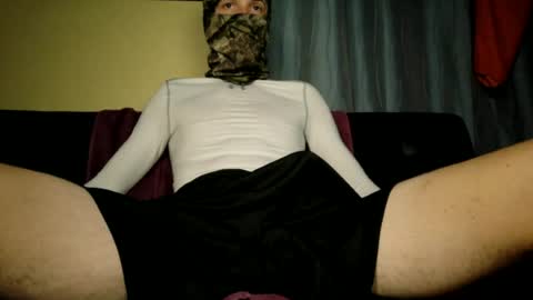 Snapshot of yungnhung_420 chatting on July 2, 2026, 6:19 am yungnhung_420 online show from July 2, 2026, 6:19 am