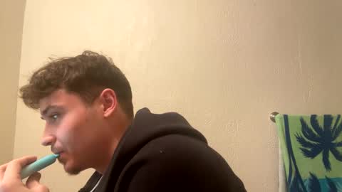 yungstudbev online show from December 29, 2024, 7:28 am