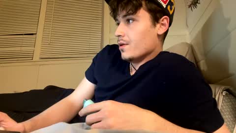 yungstudbev online show from February 3, 2025, 1:41 am