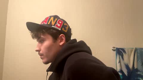 yungstudbev online show from February 5, 2025, 1:04 am