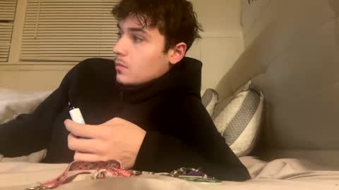 yungstudbev online show from February 5, 2025, 4:06 am