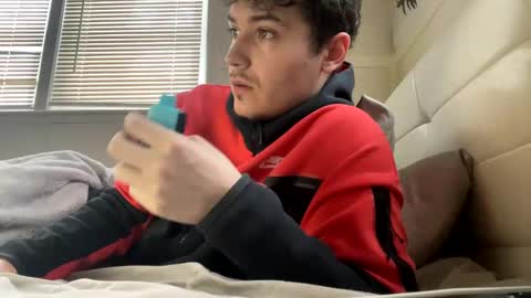 yungstudbev online show from February 6, 2025, 6:02 pm