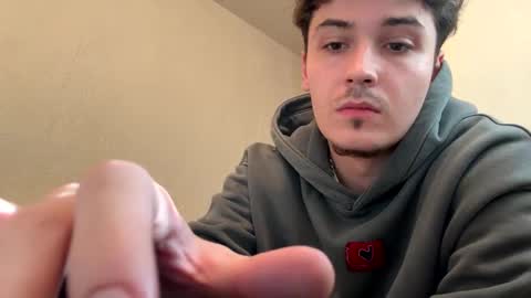 yungstudbev online show from September 28, 2025, 8:14 pm