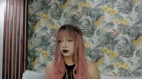 Snapshot of yuri_kay chatting on May 2, 2026, 7:30 pm Yuri Kay online show from May 2, 2026, 7:30 pm