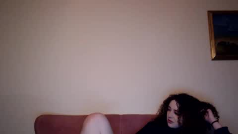 Snapshot of yusraxdamian chatting on February 14, 2026, 11:29 am yusraxdamian online show from February 14, 2026, 11:29 am