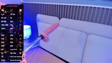 Yuyis  online show from December 13, 2024, 7:04 am