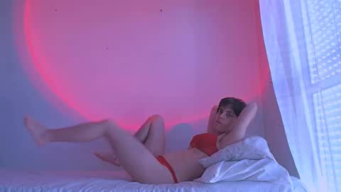 Yuyu online show from December 3, 2024, 8:50 pm