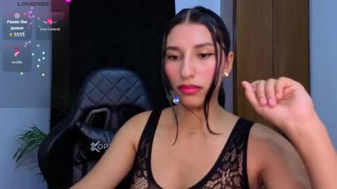 yuzii Im new to these pages so I hope you guys are kind to me. online show from February 21, 2026, 3:29 am