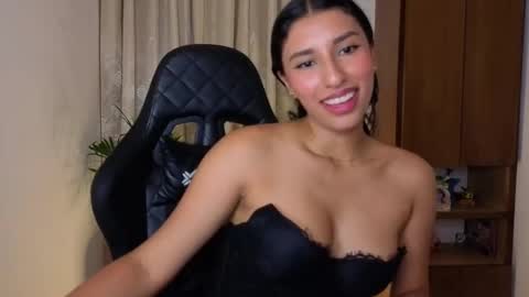 yuzii Im new to these pages so I hope you guys are kind to me. online show from March 8, 2026, 2:04 am