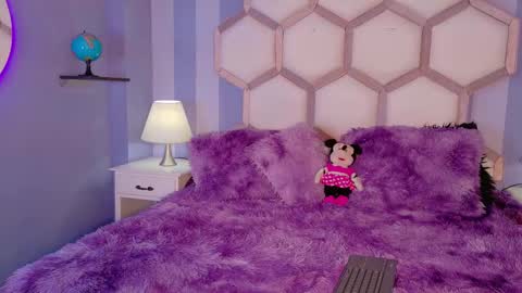 yvi online show from March 30, 2026, 12:39 pm