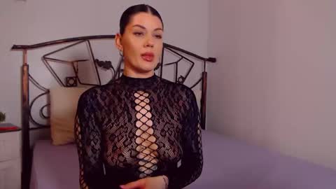 I V Y   online show from March 16, 2026, 8:46 pm