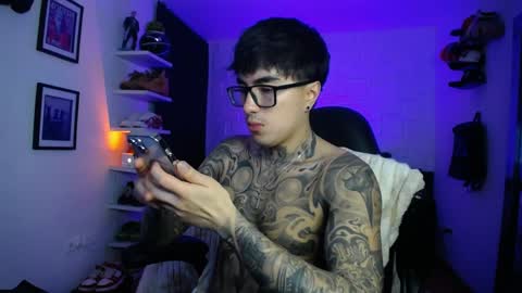 zac_muller1 online show from April 10, 2026, 7:35 am