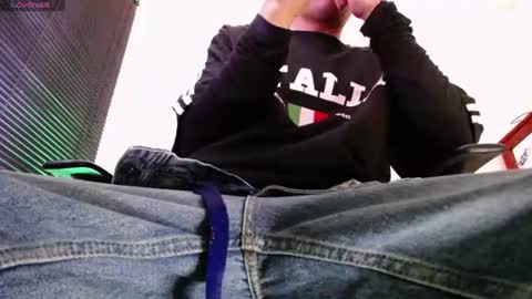 Snapshot of zac_watson chatting on July 1, 2026, 5:12 pm Zac Freelance model online show from July 1, 2026, 5:12 pm
