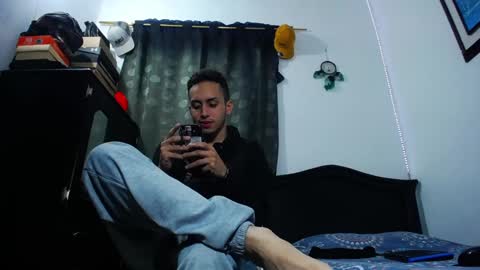 zackdriussyx online show from February 9, 2025, 4:57 am