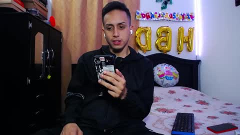 zackdriussyx online show from March 6, 2025, 4:30 am