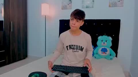 Snapshot of zacktorres_ chatting on October 30, 2025, 8:09 pm zacktorres_ online show from October 30, 2025, 8:09 pm