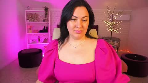 Zafiramoonn online show from April 20, 2026, 5:54 am