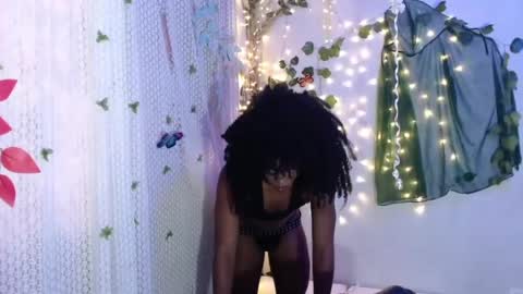 Snapshot of zafiro_azu chatting on July 21, 2026, 7:49 pm zafiro_azu online show from July 21, 2026, 7:49 pm