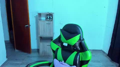 BiG Zafiro online show from April 7, 2026, 9:43 am