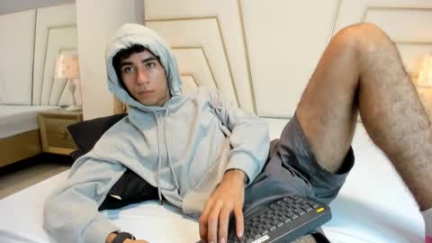 zahir_ashar online show from October 28, 2025, 11:03 am