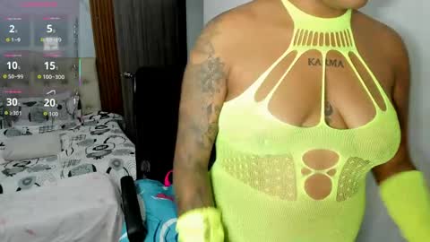 Snapshot of zahra_rose chatting on April 22, 2026, 10:55 pm zahra_rose online show from April 22, 2026, 10:55 pm