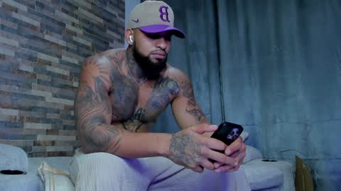 Snapshot of zain_diesel7 chatting on January 17, 2025, 2:18 am INSTAGRAM yormanfit7 online show from January 17, 2025, 2:18 am