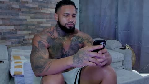 Snapshot of zain_diesel7 chatting on January 31, 2025, 12:51 pm INSTAGRAM yormanfit7 online show from January 31, 2025, 12:51 pm