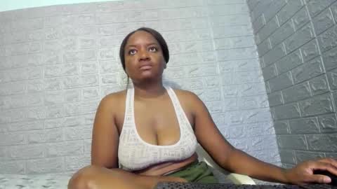 Snapshot of zamara__ chatting on April 15, 2026, 1:12 am Zamara online show from April 15, 2026, 1:12 am