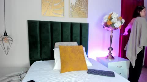 zamira_taylor online show from March 31, 2026, 9:37 pm