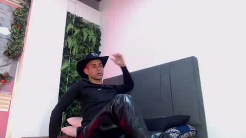 Snapshot of zamirscott chatting on June 10, 2026, 12:26 pm Zamir online show from June 10, 2026, 12:26 pm