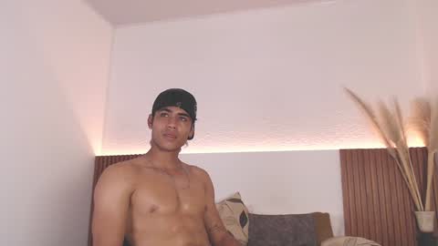 Zander online show from December 11, 2024, 4:53 pm