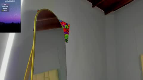 Snapshot of zaphiro__sky chatting on February 21, 2026, 8:59 am zaphiro__sky online show from February 21, 2026, 8:59 am