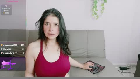Snapshot of zara_fire chatting on May 27, 2026, 9:01 pm zara_fire online show from May 27, 2026, 9:01 pm