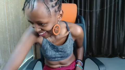 Snapshot of zara_lae chatting on February 17, 2025, 6:53 am nicky online show from February 17, 2025, 6:53 am