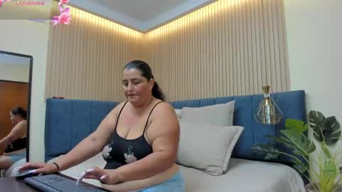 Snapshot of zara_milf_ chatting on May 7, 2026, 12:10 pm zara online show from May 7, 2026, 12:10 pm