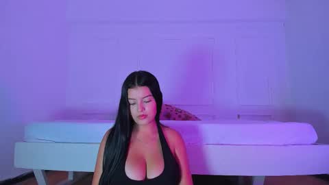 Snapshot of zara_n_kai chatting on November 6, 2025, 6:09 pm zara_n_kai online show from November 6, 2025, 6:09 pm