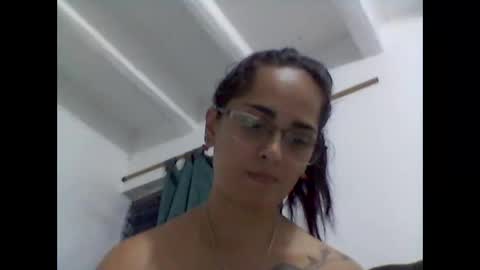 Snapshot of zaraa_lopez chatting on November 14, 2025, 10:40 pm zaraa_lopez online show from November 14, 2025, 10:40 pm