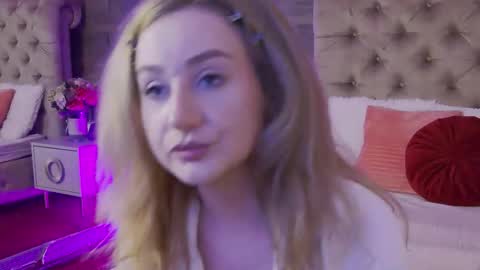 Snapshot of zarablair chatting on June 5, 2026, 1:28 pm ZaraBlair online show from June 5, 2026, 1:28 pm
