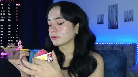 zaradames_ online show from October 28, 2025, 2:59 am