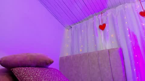 Zara . online show from February 3, 2025, 12:36 pm