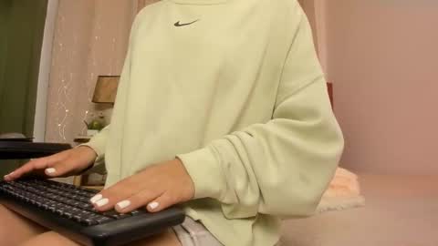 Zara . online show from November 1, 2025, 11:56 am