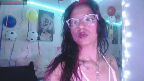 Snapshot of zarahbennet chatting on July 6, 2026, 3:03 pm Zarah online show from July 6, 2026, 3:03 pm